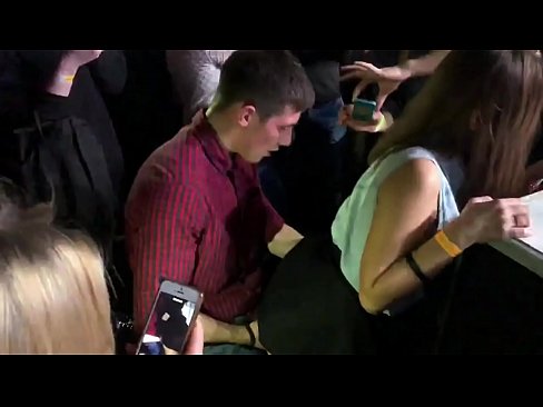 ❤️ פאַקטיש געשלעכט אין אַ רוסיש נייטקלאַב. 18-יאָר-אַלט רוסיש מיידל אין די אַנוס און וואַגינע פאַקט אין אַ נייטקלאַב ️❌ פאַקינג אין פּאָרן yi.pornpics-de.ru ️❤